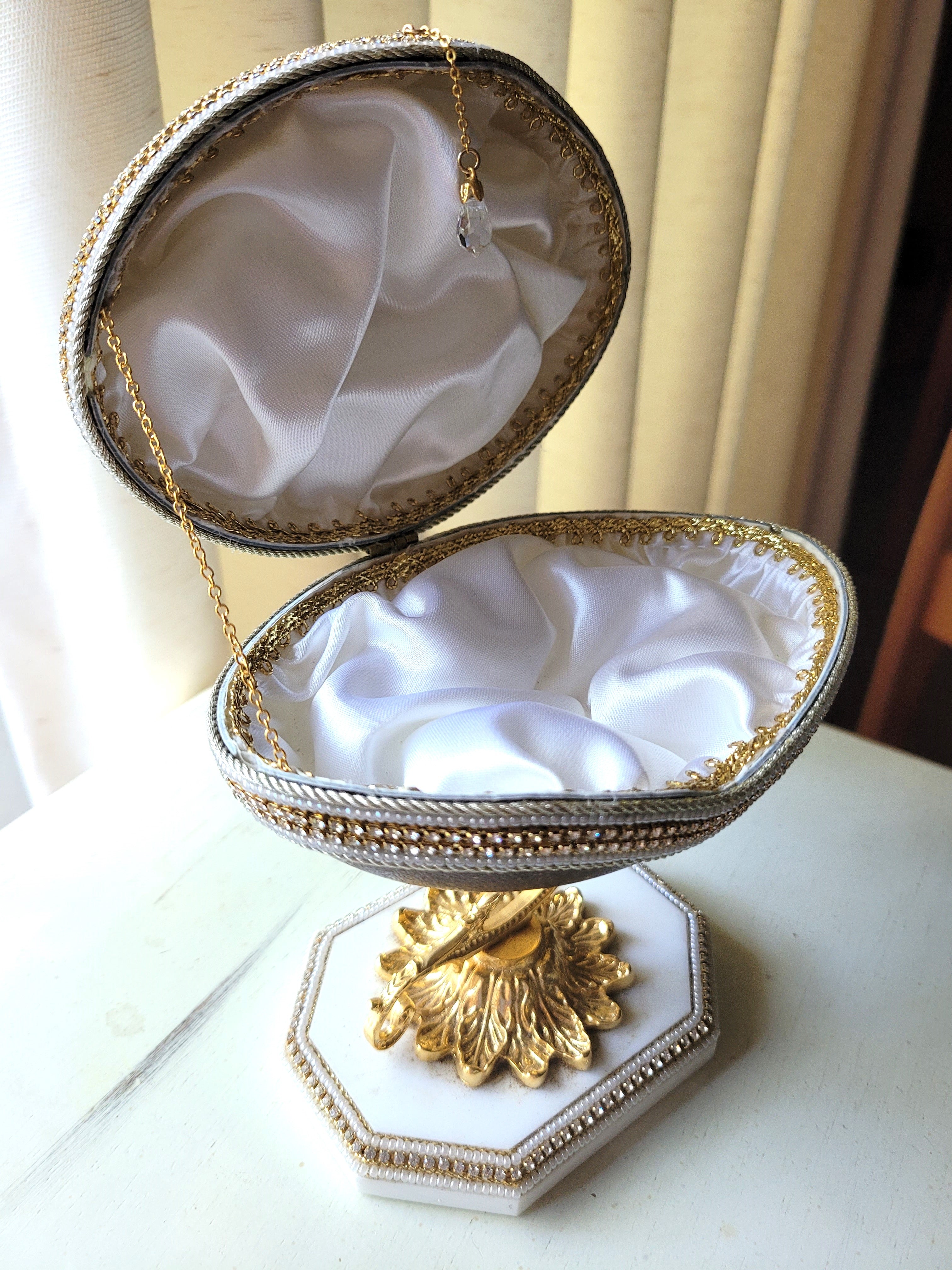 Hand-made Porcelain Egg Jewelry Box