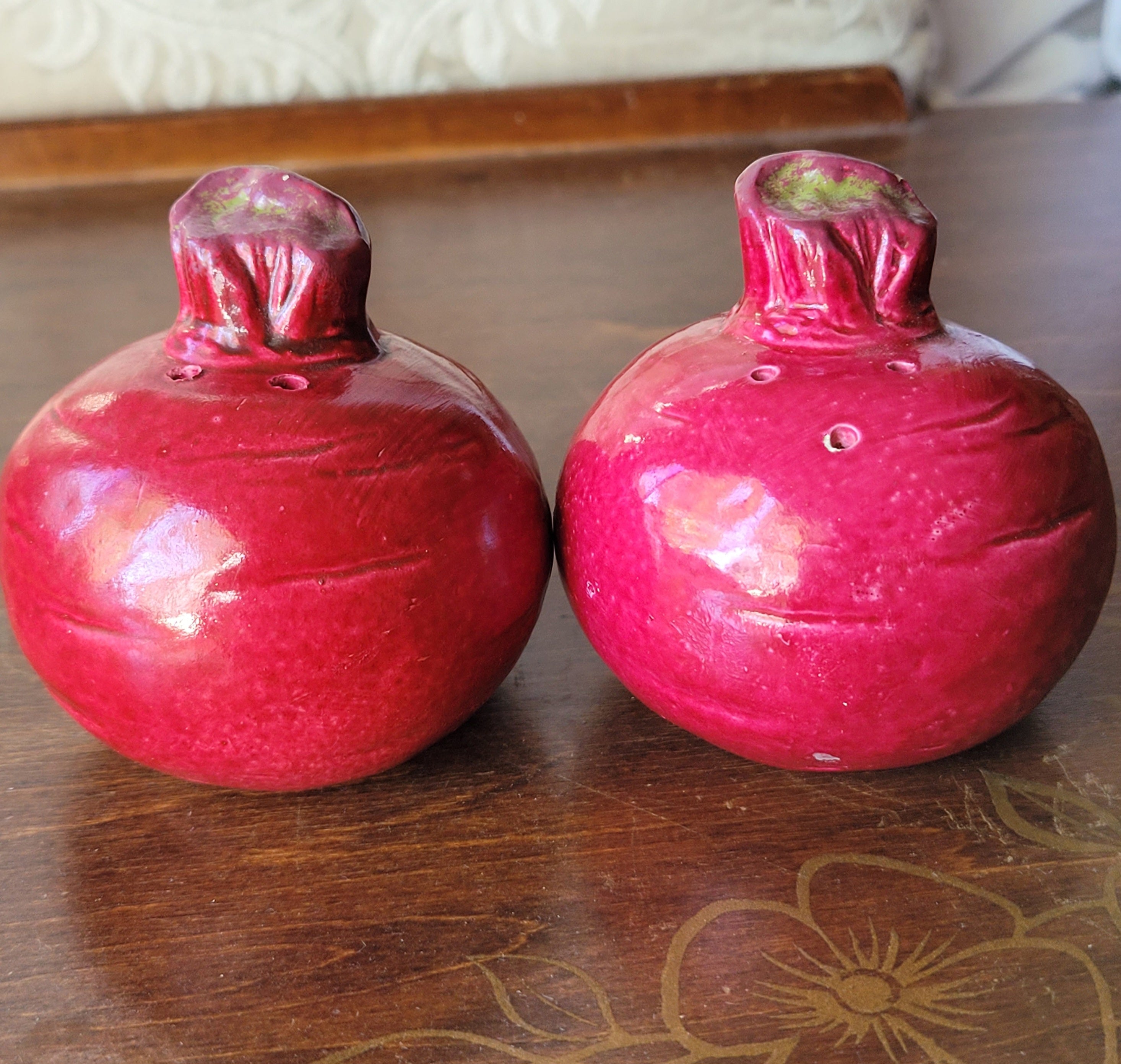 Enesco Radish Salt & Pepper Shakers