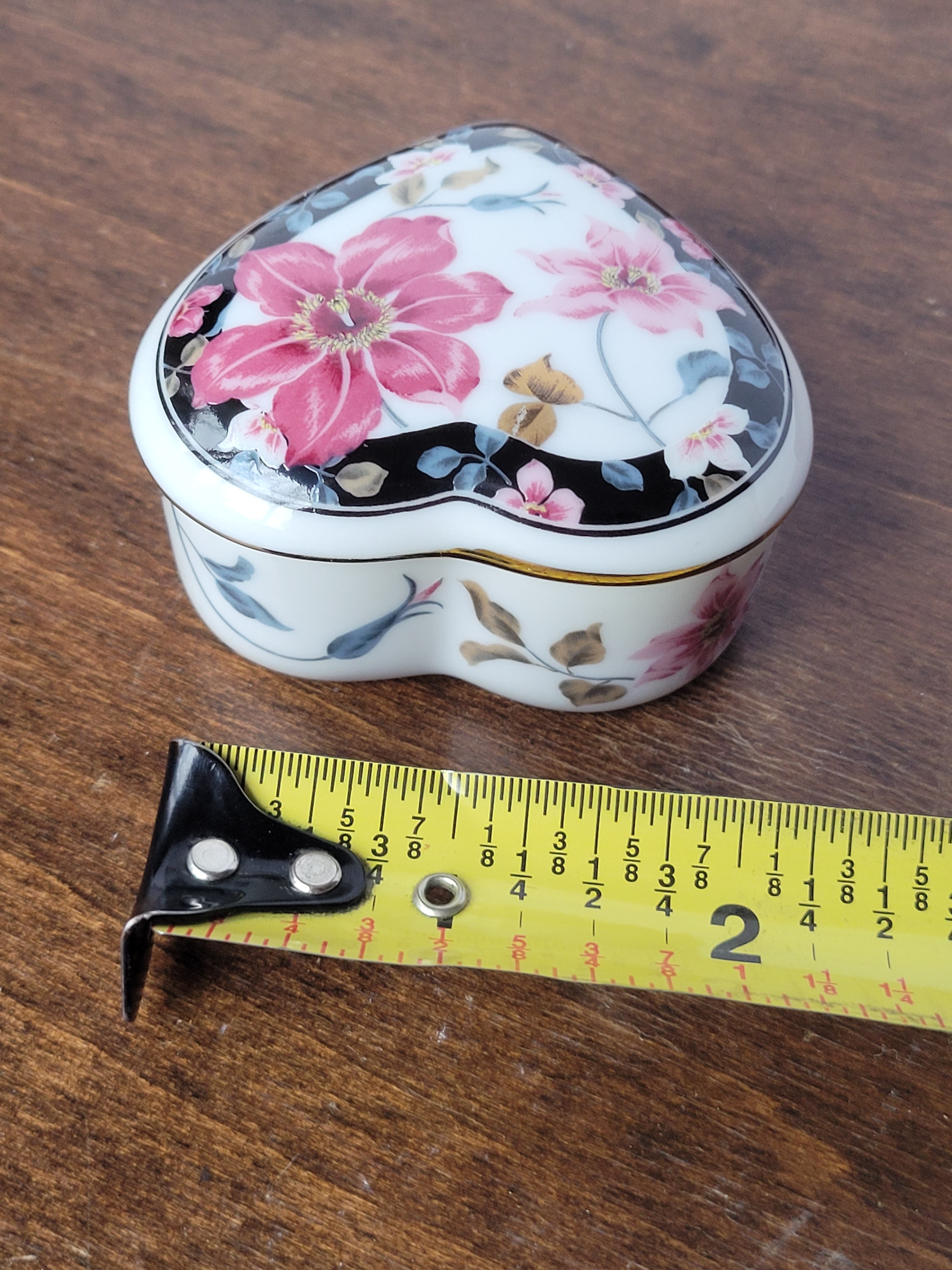 Otagiri Japan Porcelain Heart Trinket Box