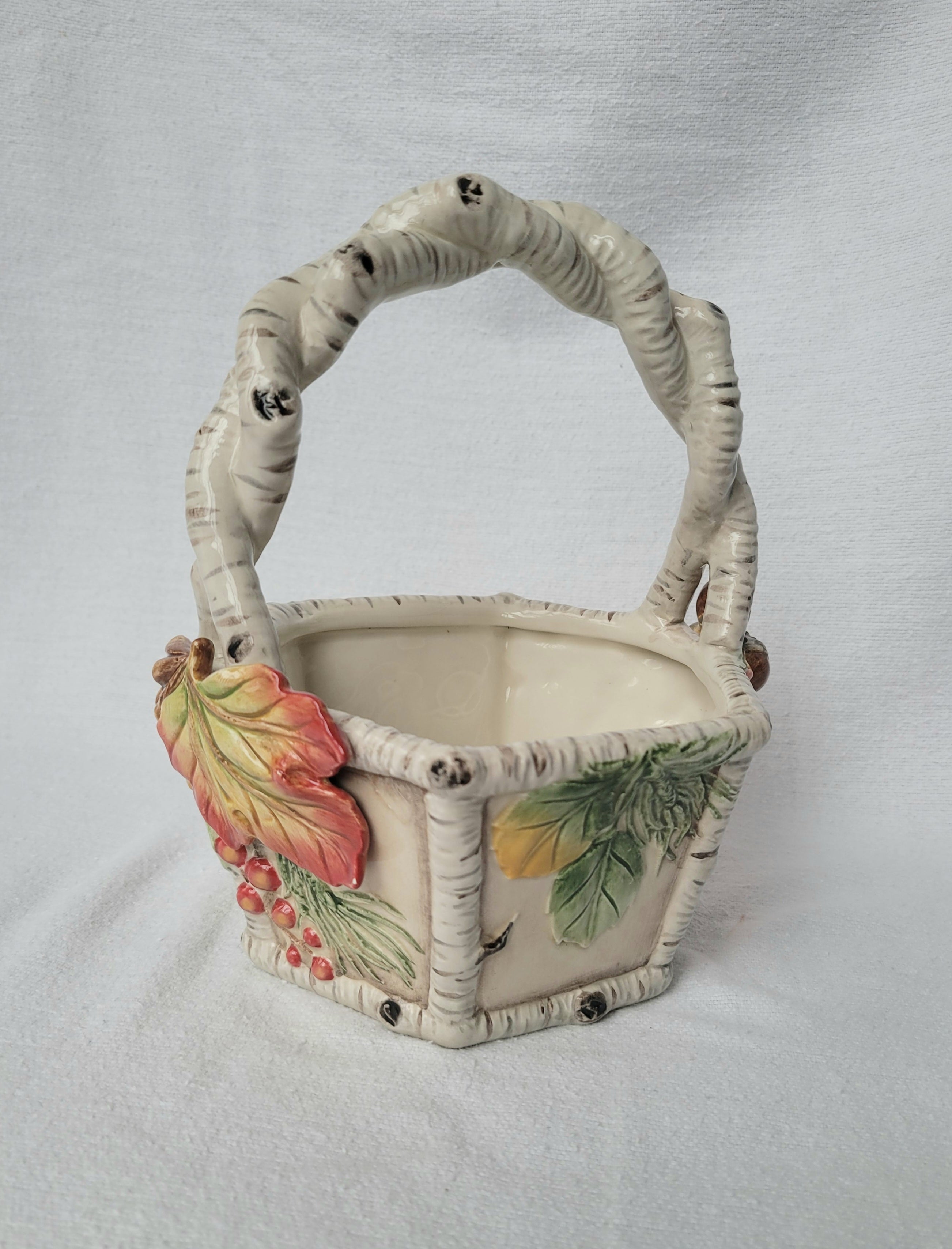 Fitz & Floyd Hawthorne Pattern Ceramic Basket