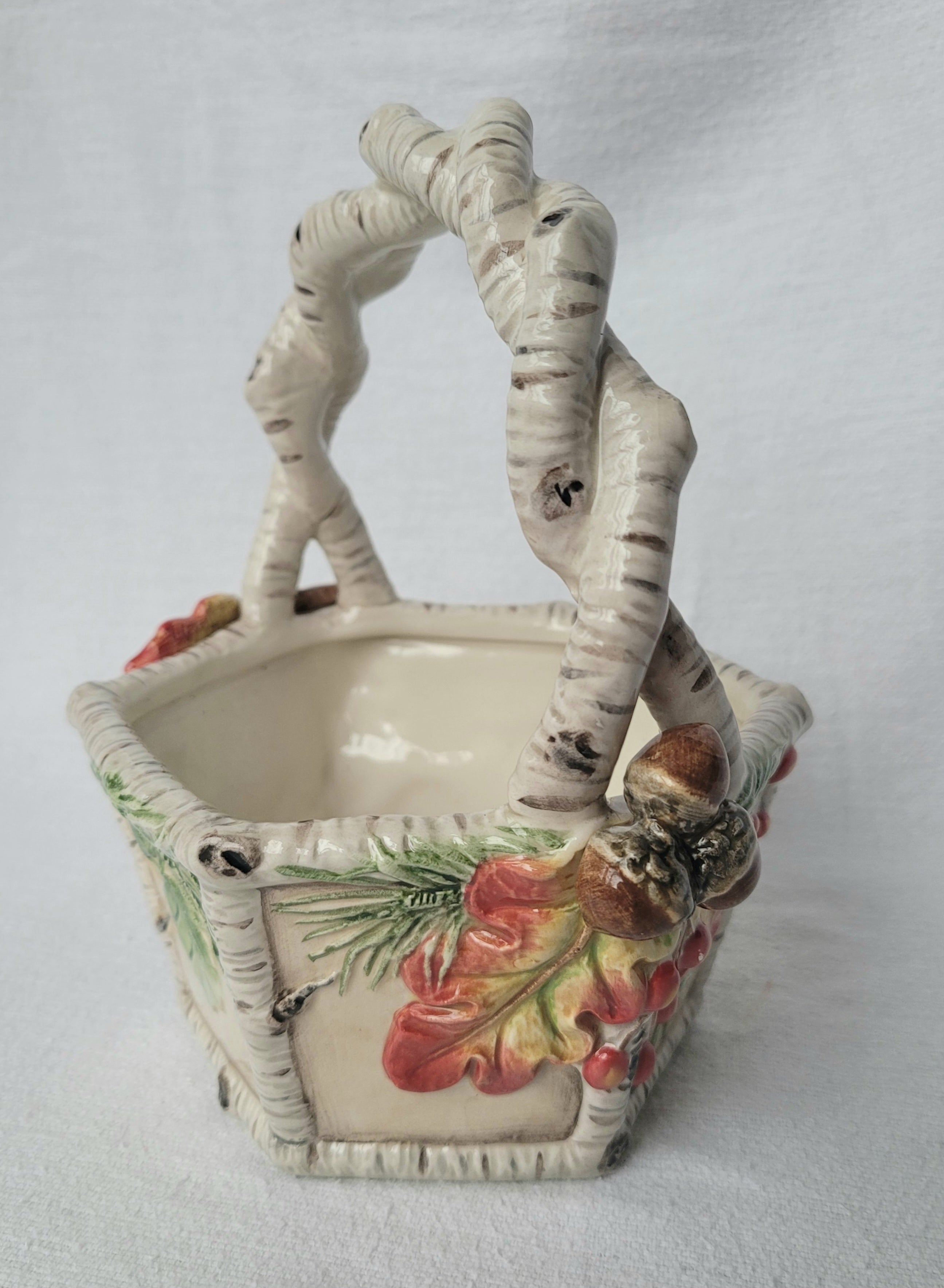 Fitz & Floyd Hawthorne Pattern Ceramic Basket