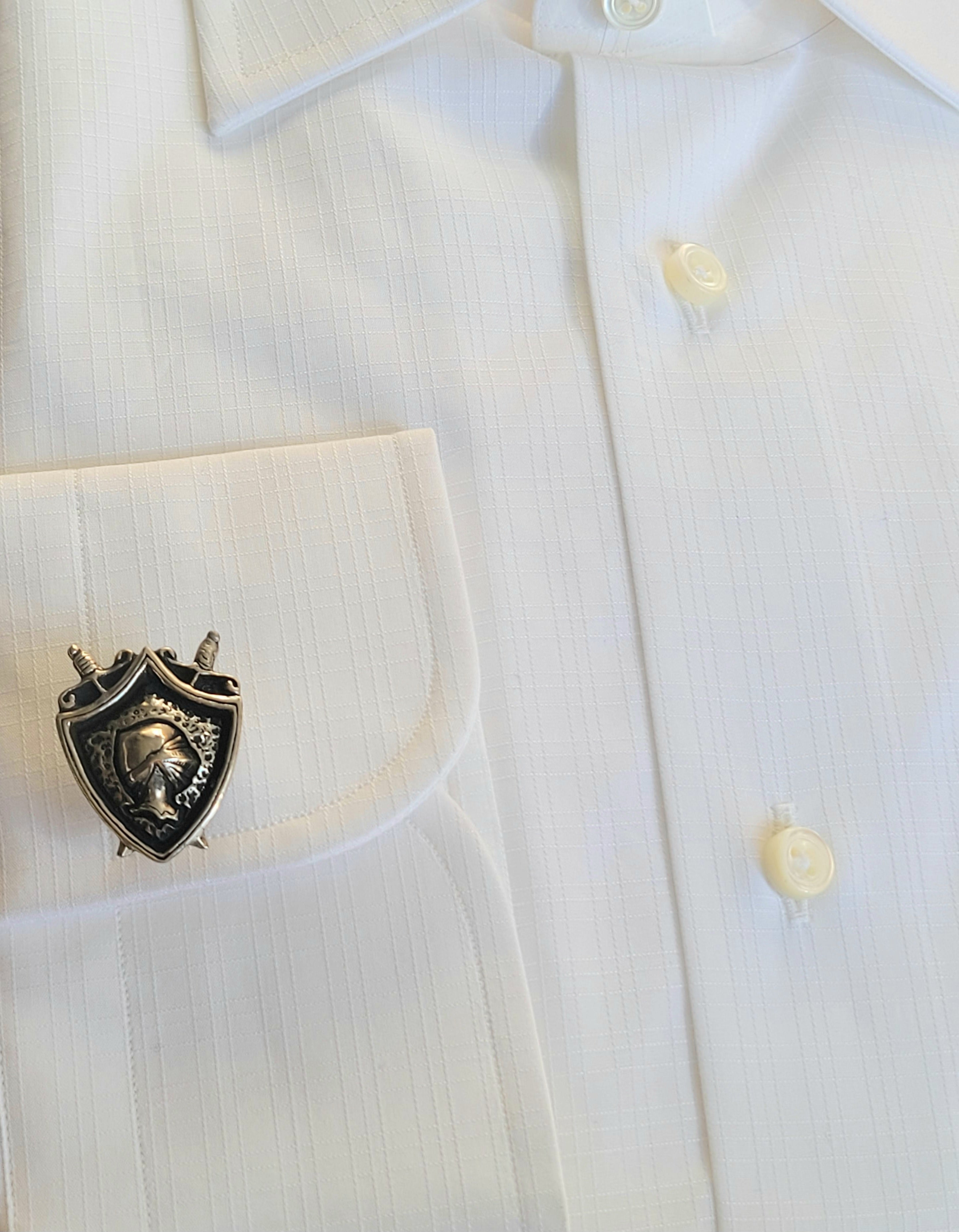 Vintage Coat-of-Arms Handsom Cyvra Cufflinks