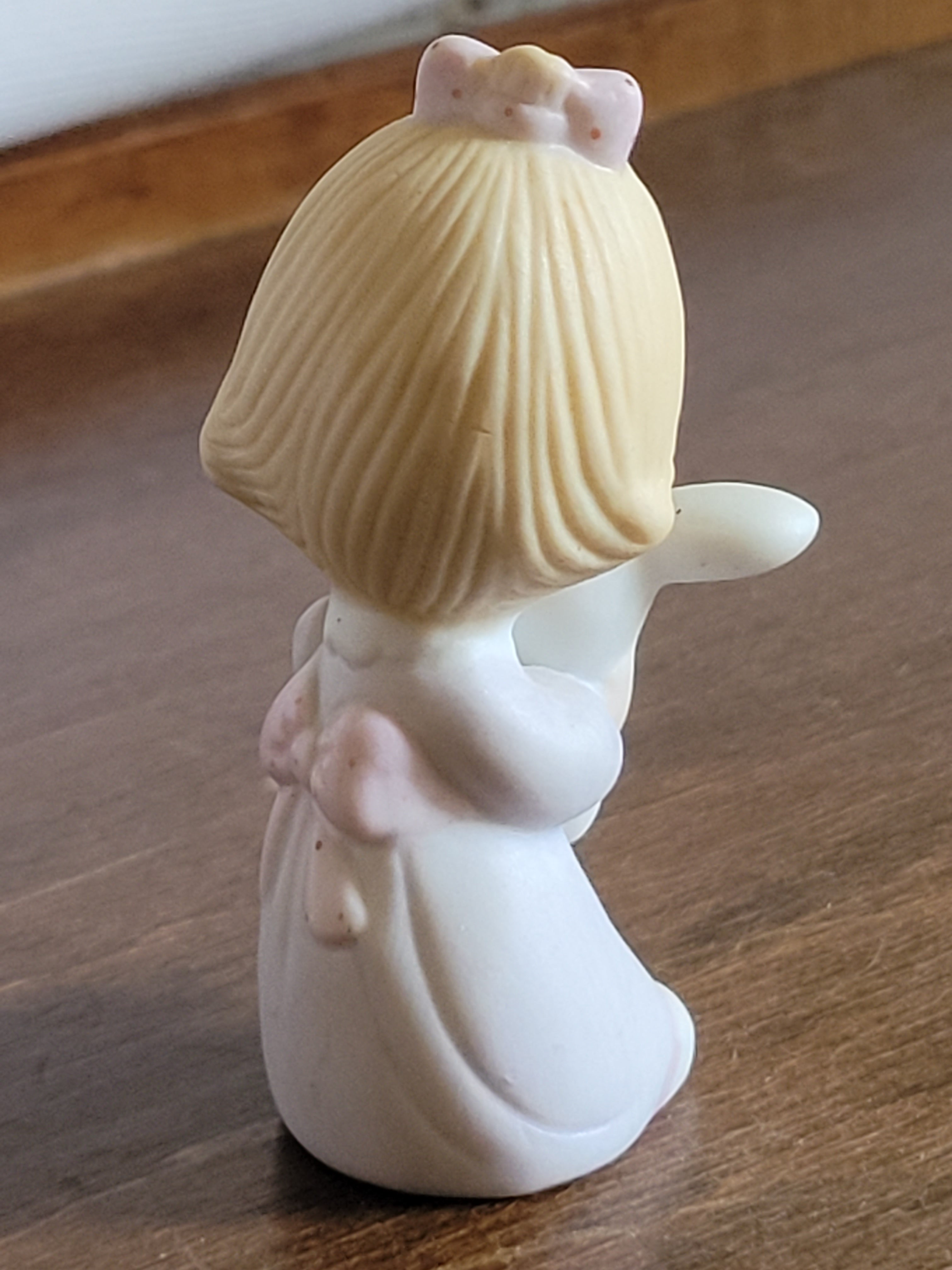 1982 Enesco Figurine Girl with Rabbit E-9279