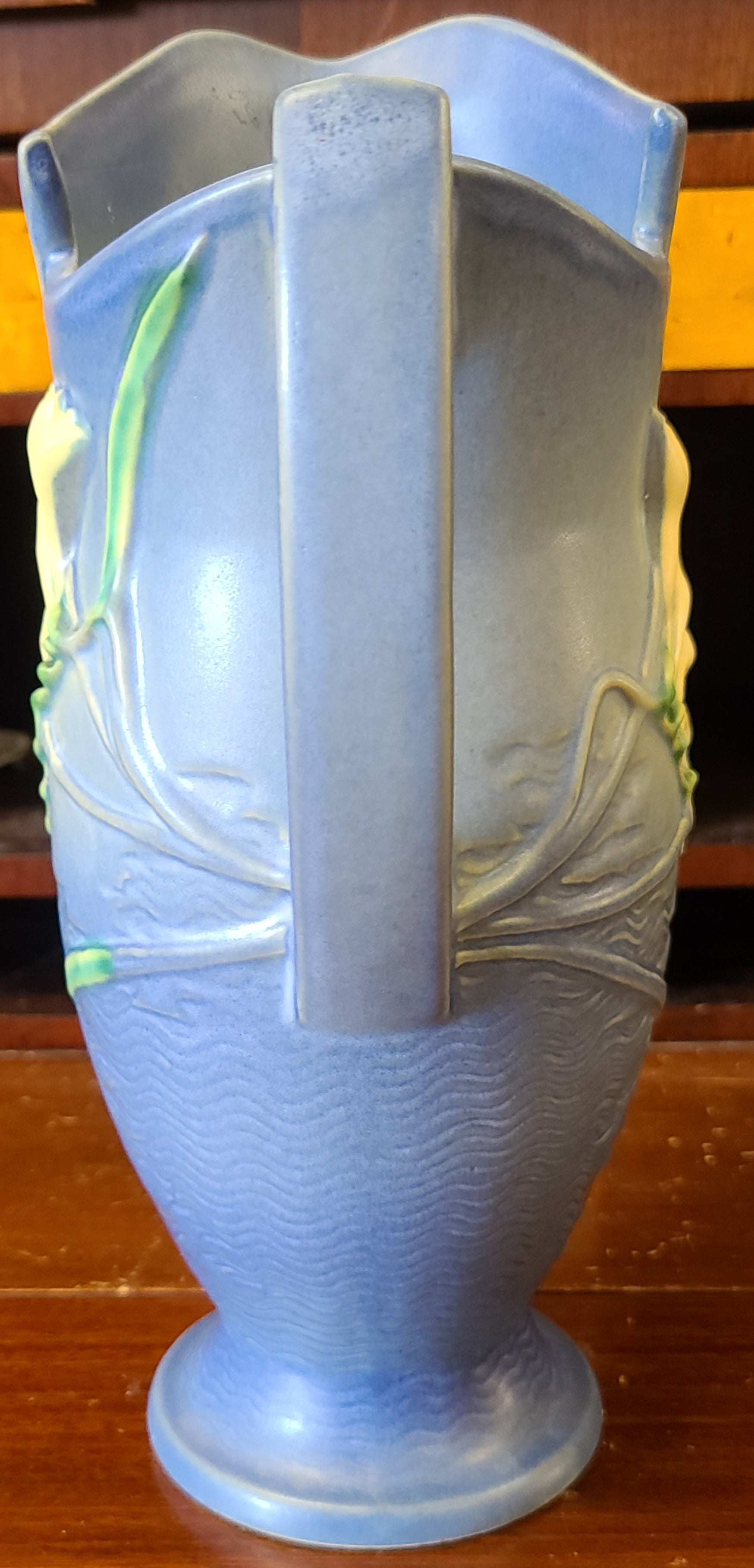 Roseville USA 20-10" blue early century pitcher vase