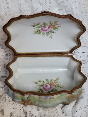 Vintage Hand-Painted Porcelain Jewelry Trinket Box