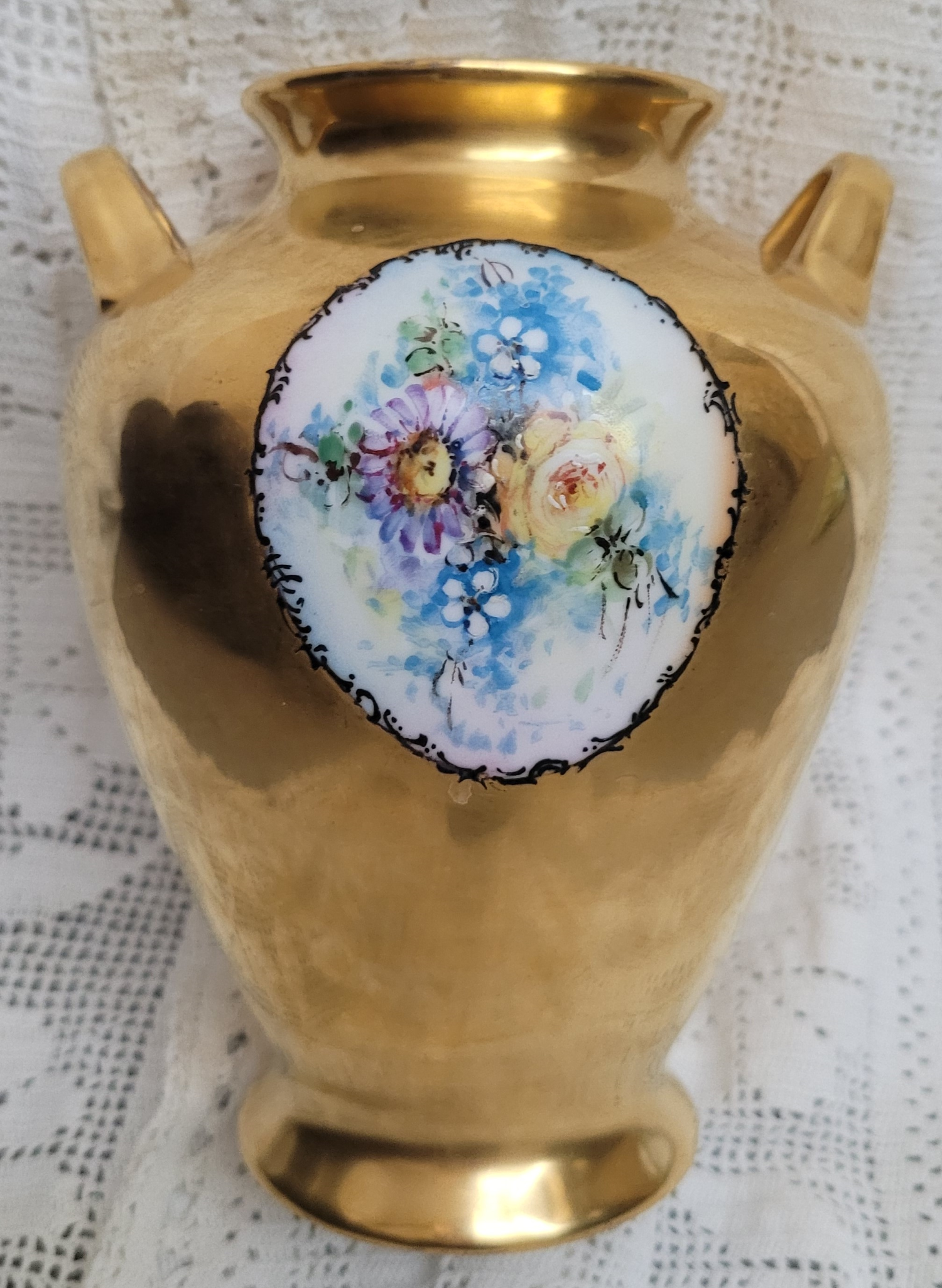 Gold Gilt Vintage Hand-Painted Japanese Vase