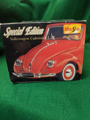Maisto Special Edition 1951 Volkswagen Cabriolet 1:18