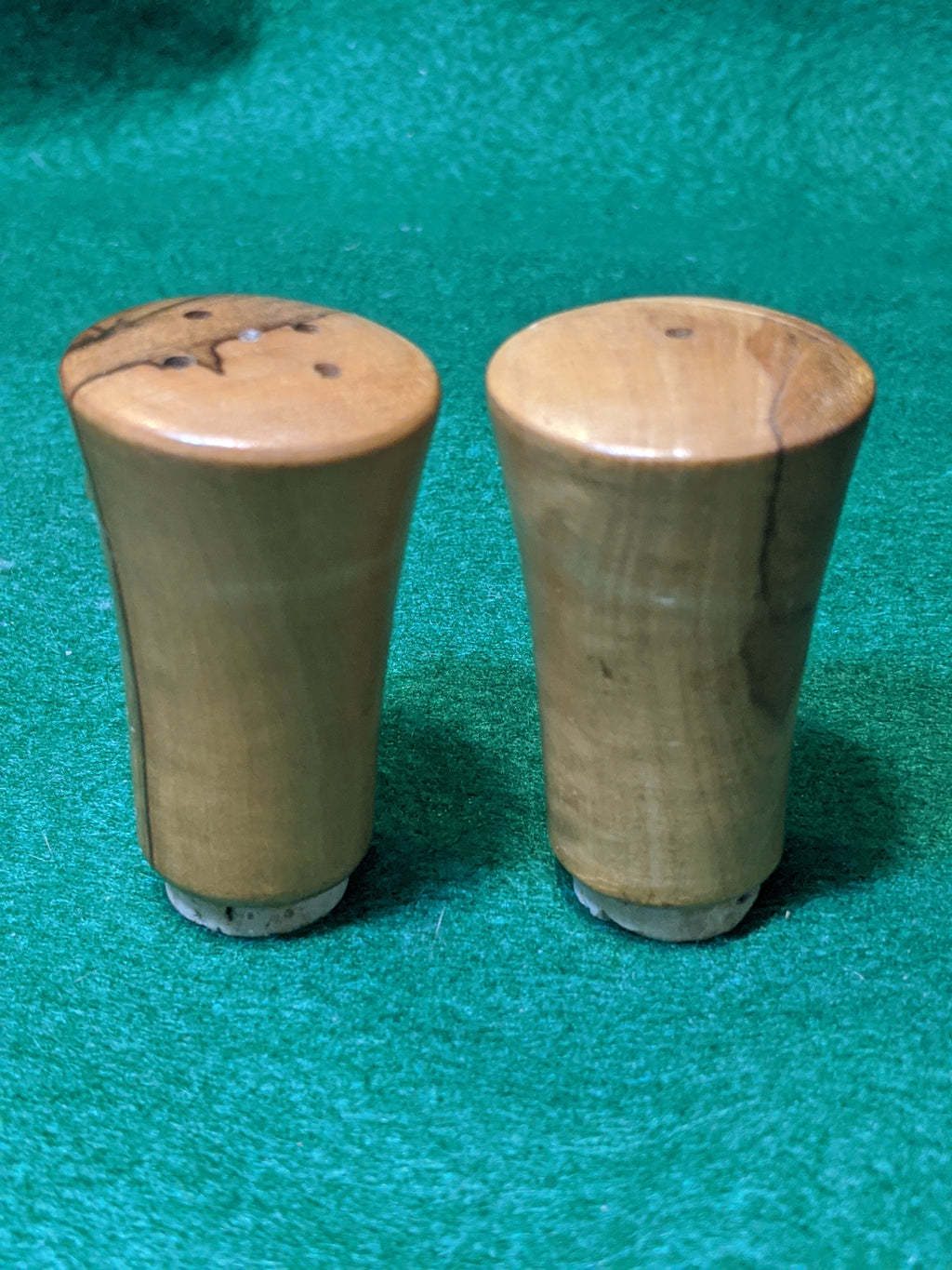 Small vintage wooden salt & pepper shaker, dutch modern