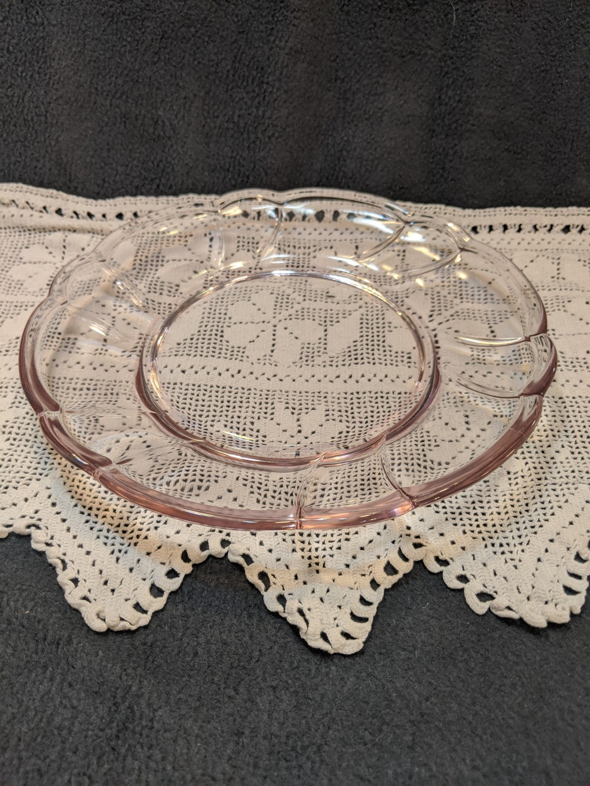 Pink Glass daisy salad plates, set of four